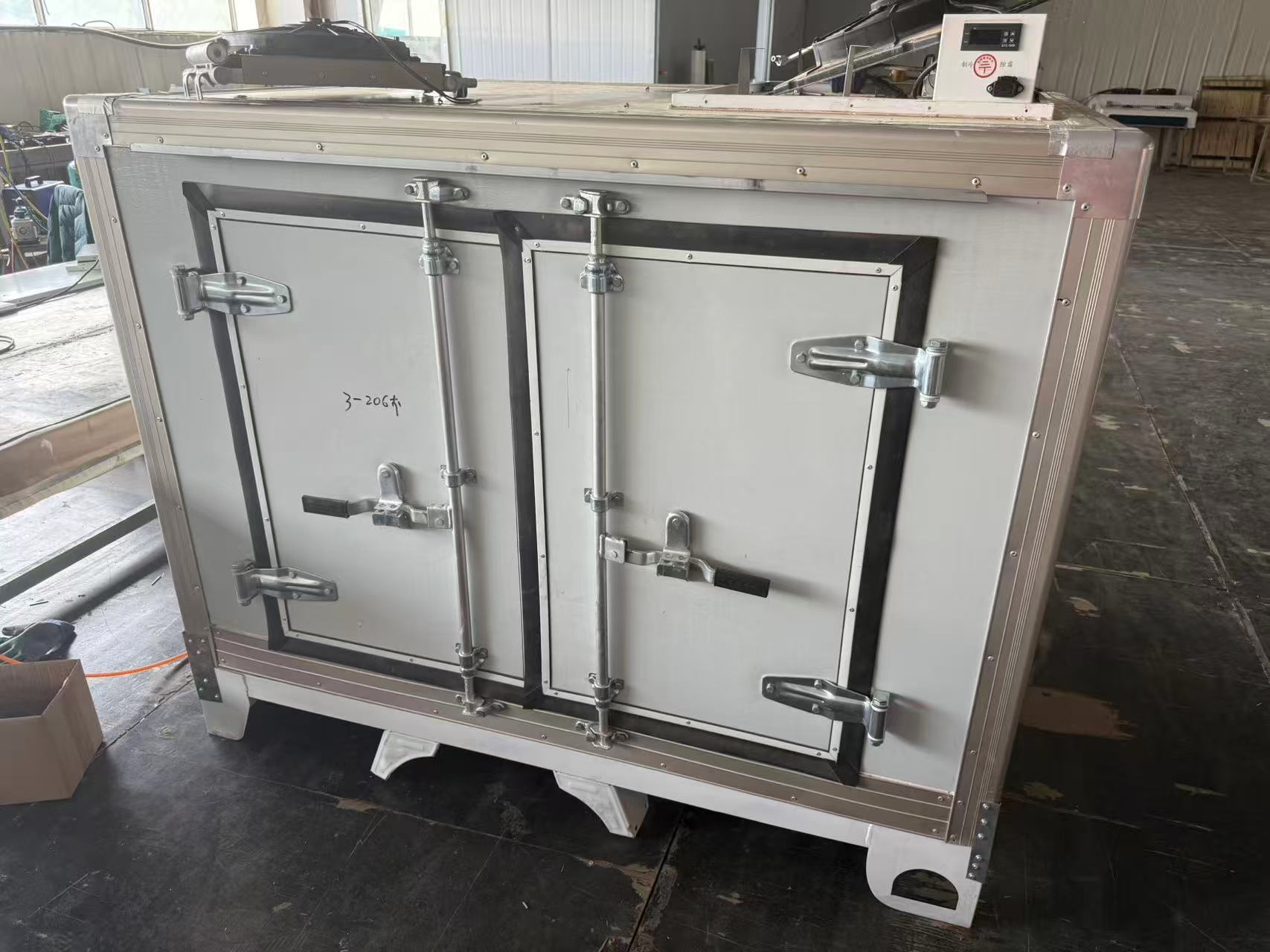 Tricycle Mounted Cold Storage - Temporary Storage & Turnover for Beer & Food, Compact & Efficient Cooling