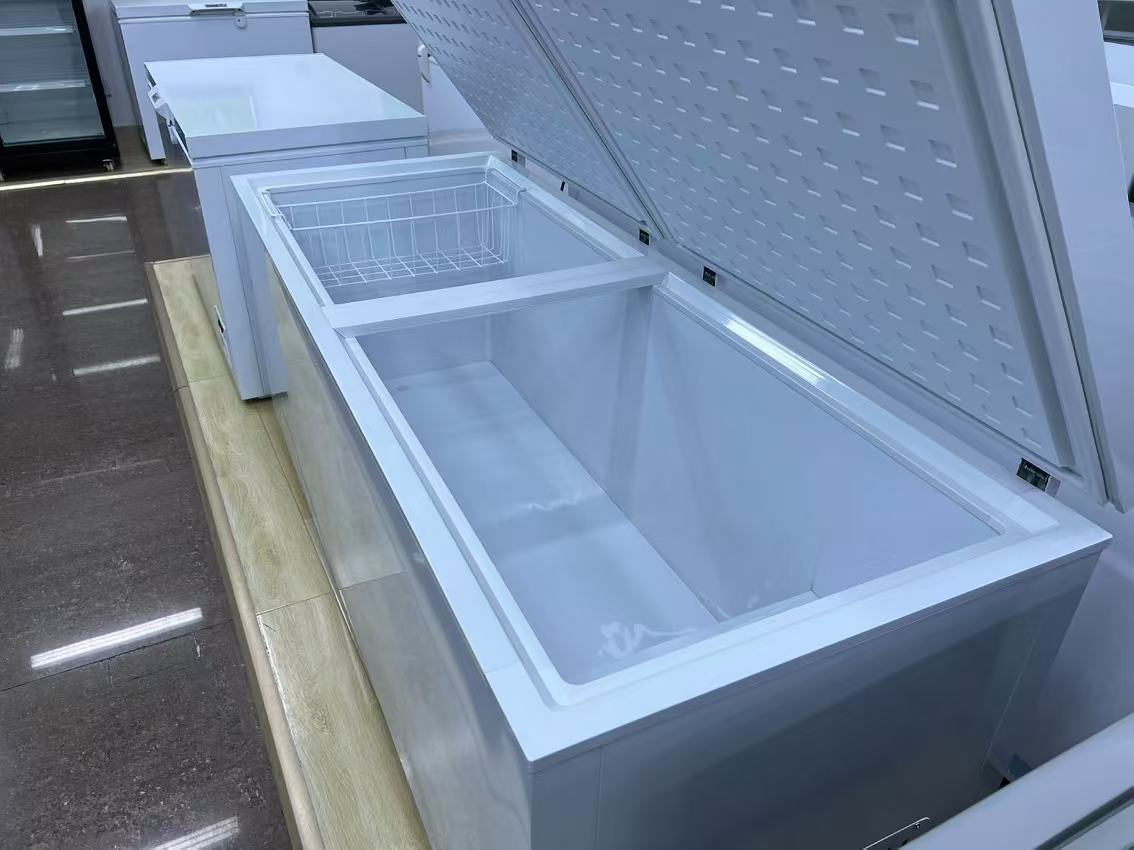 Large-Capacity Single-Door & Multi-Door Horizontal Refrigerator-Freezer with Storage Baskets, Adjustable Temperature, Eco-Friendly & Quiet Operation, Ideal for Freezing Food Storage in Homes, Malls & Stores