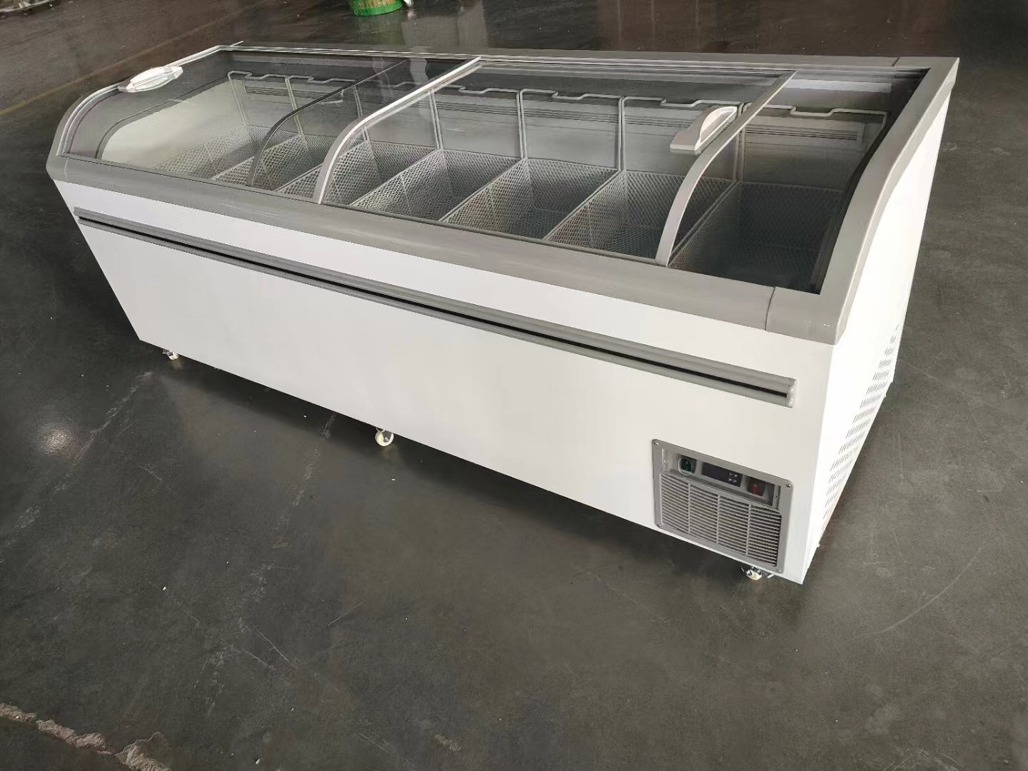 Curved Glass Combination Island Freezer - Commercial Display Freezer with Sliding Doors for Supermarkets