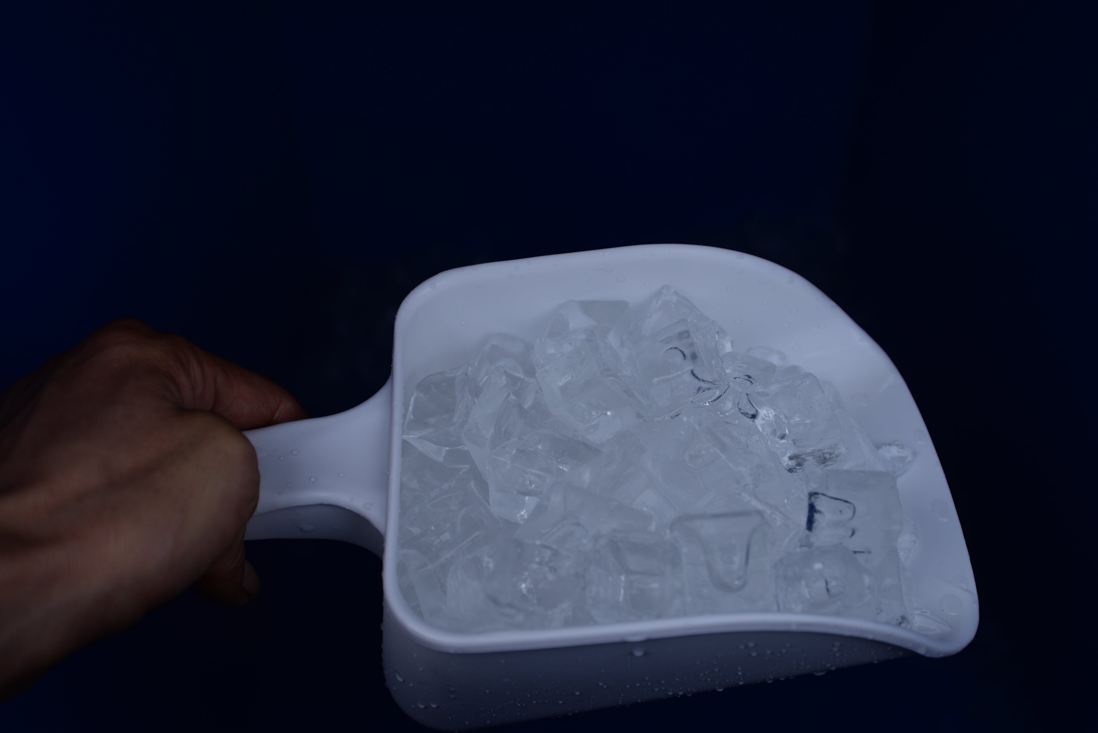 A full range of ice machines, including block ice machines, tube ice machines, cube ice machines, flake ice machines, plate ice machines, snow makers, and containerized ice machines.